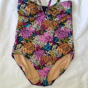 Lands End PERFECT one piece Swimsuit